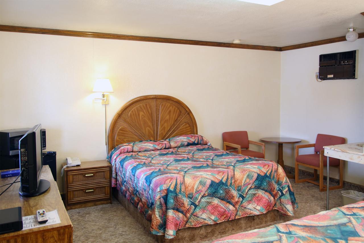 Country Inn Motel Dove Creek Extérieur photo