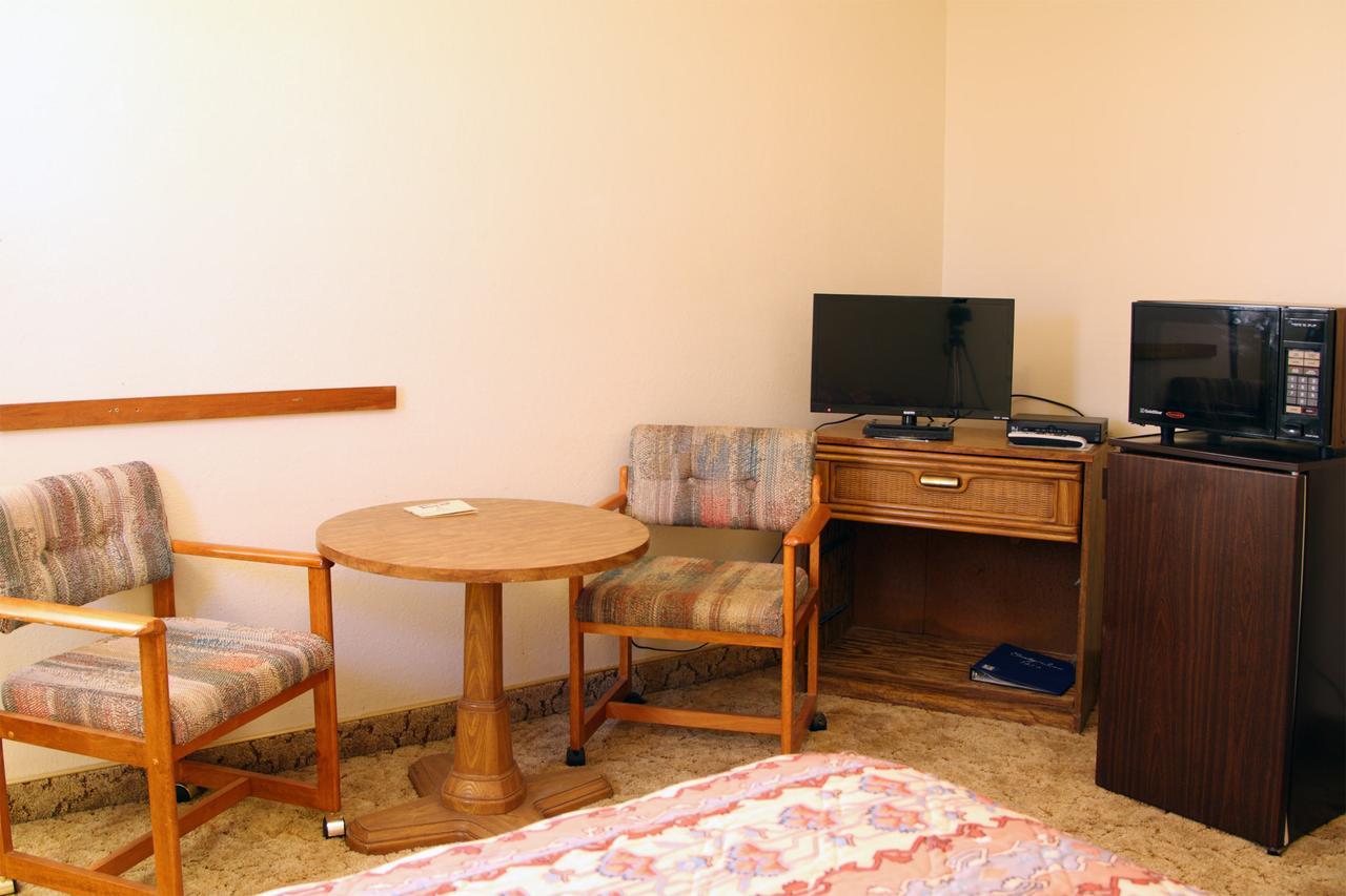 Country Inn Motel Dove Creek Extérieur photo